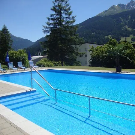 Tgesa Sunnmatt Nr. 13 דירה סבונין